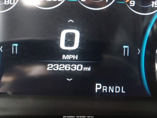 1GNSCBKC6HR301678 Chevrolet Tahoe Lt