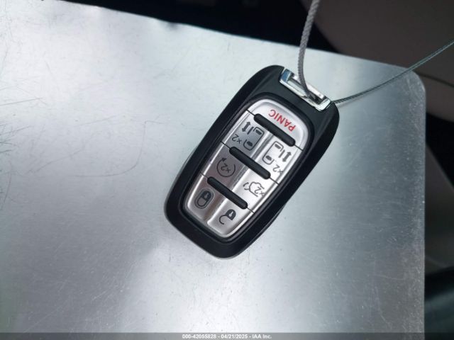2C4RC1L76NR120203 Chrysler Pacifica Hybrid Touring L