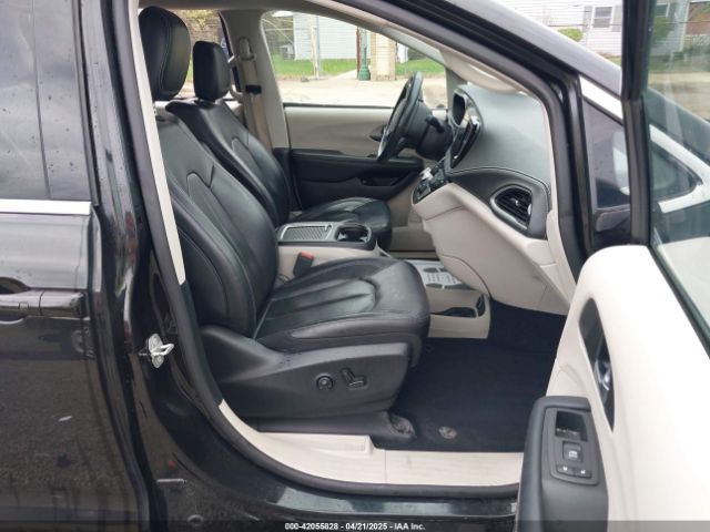2C4RC1L76NR120203 Chrysler Pacifica Hybrid Touring L