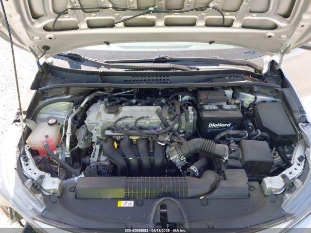 5YFEPMAE2MP246076 Toyota COROLLA LE