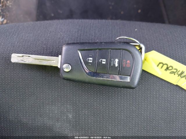 5YFEPMAE2MP246076 Toyota COROLLA LE