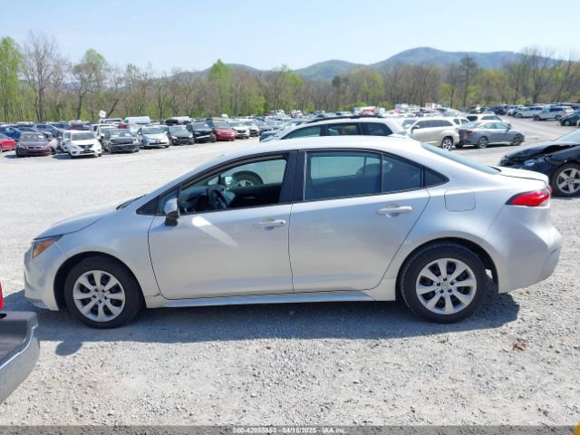 5YFEPMAE2MP246076 Toyota COROLLA LE