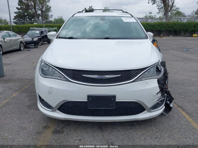 Chrysler Pacifica 2017 2C4RC1EG8HR570422 Image 11