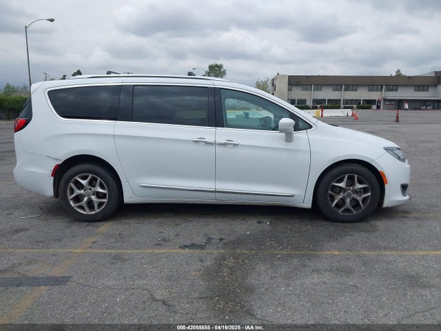 Chrysler Pacifica 2017 2C4RC1EG8HR570422 Image 12
