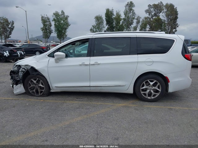 Chrysler Pacifica 2017 2C4RC1EG8HR570422 Image 13