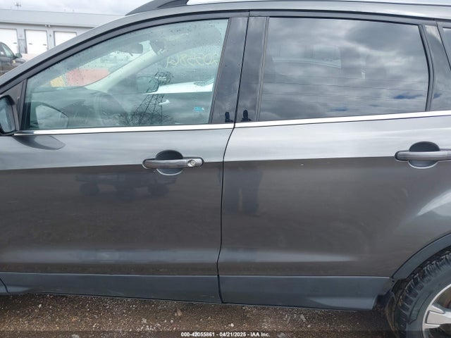 1FMCU9GD4HUE45193 Ford ESCAPE SE