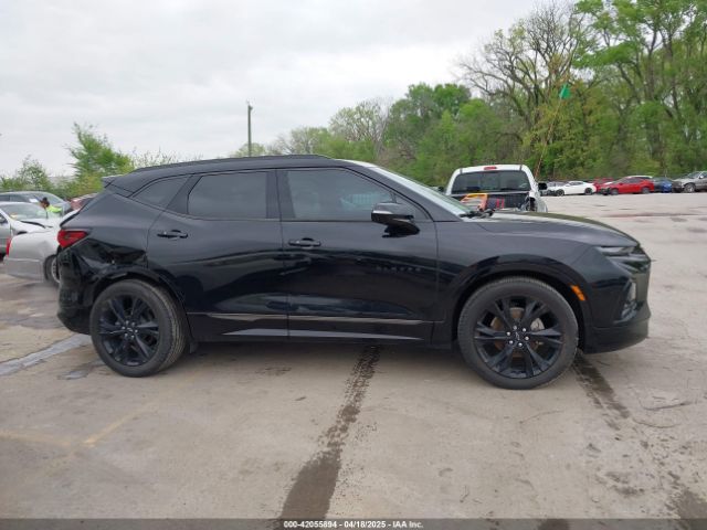 3GNKBJRS8KS589136 Chevrolet BLAZER RS