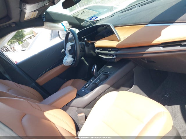 2024 CADILLAC XT4 1GYFZER43RF133293 Photo 4