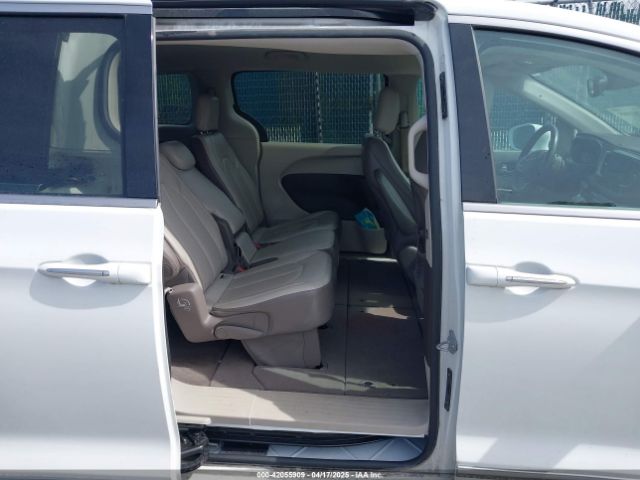 2C4RC1BG4HR511288 Chrysler Pacifica Touring-l