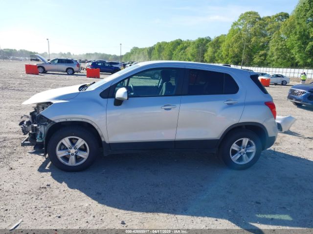 3GNCJNSBXKL405219 Chevrolet TRAX LS