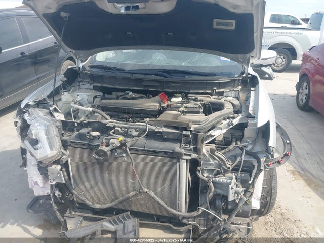 JN8AT2MT2HW386588 Nissan ROGUE SV