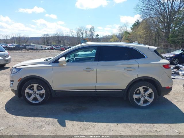 5LMCJ1C9XJUL03767 Lincoln Mkc Premiere