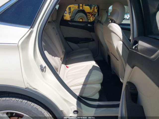 5LMCJ1C9XJUL03767 Lincoln Mkc Premiere
