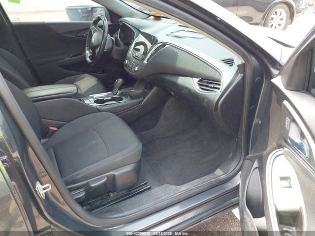 1G1ZE5STXHF129653 Chevrolet MALIBU 1LT