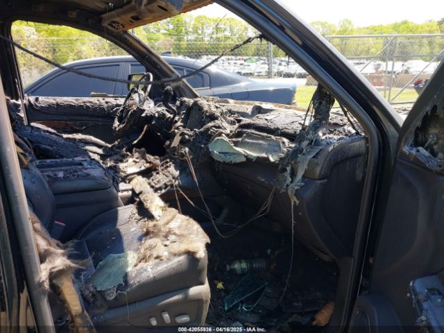 1GNSKJKC0FR268882 Chevrolet Suburban 1500 Lt