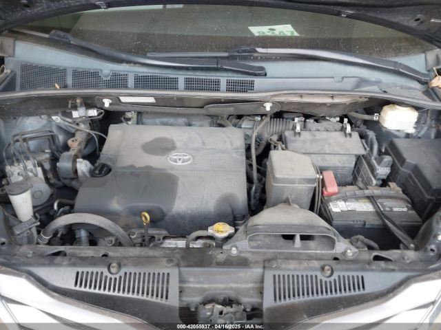 5TDDK3DC9FS104493 Toyota Sienna Xle Premium 7 Passenger