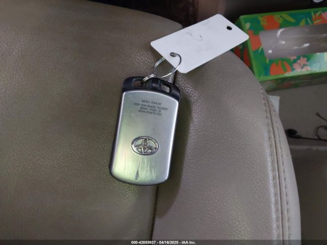 5TDDK3DC9FS104493 Toyota Sienna Xle Premium 7 Passenger