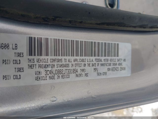 3C4NJDBB2JT331854 Jeep Compass Latitude 4x4