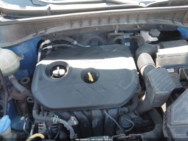 KM8J3CA41HU386815 Hyundai TUCSON SE