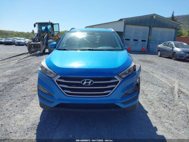 KM8J3CA41HU386815 Hyundai TUCSON SE