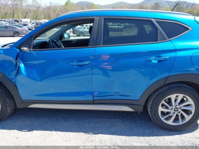 KM8J3CA41HU386815 Hyundai TUCSON SE