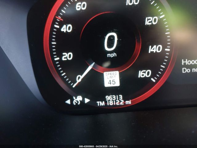 LYV102RM8JB096499 Volvo Xc60 T5 R-design
