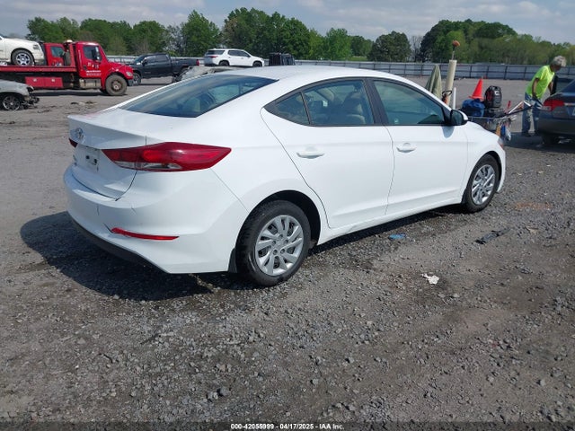 5NPD74LF1JH233121 Hyundai ELANTRA SE
