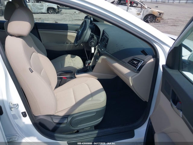 5NPD74LF1JH233121 Hyundai ELANTRA SE