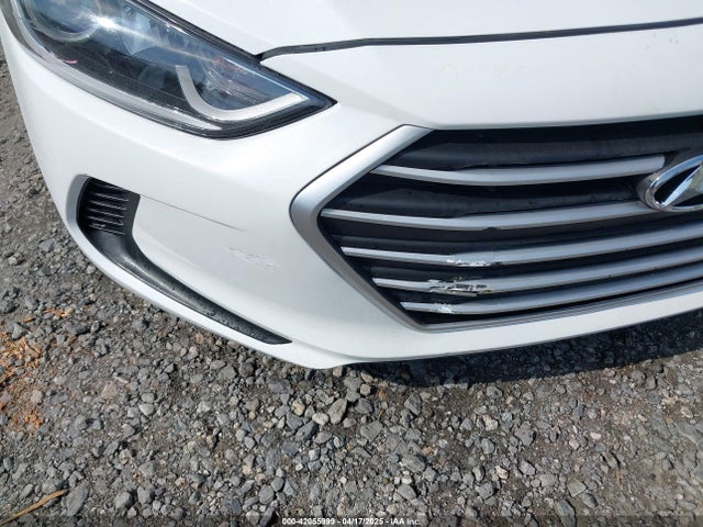 5NPD74LF1JH233121 Hyundai ELANTRA SE