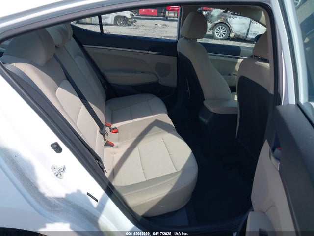 5NPD74LF1JH233121 Hyundai ELANTRA SE