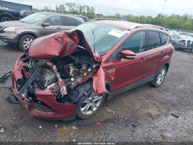 1FMCU0J96FUA94493 Ford Escape Titanium