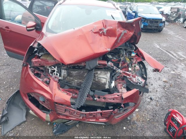 1FMCU0J96FUA94493 Ford Escape Titanium
