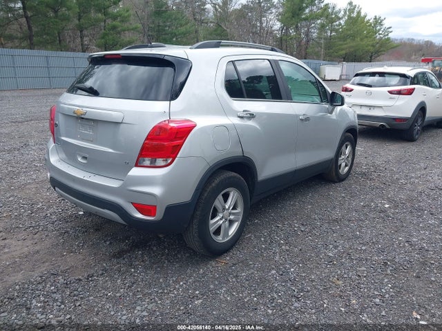 KL7CJLSB3JB639471 Chevrolet Trax Lt