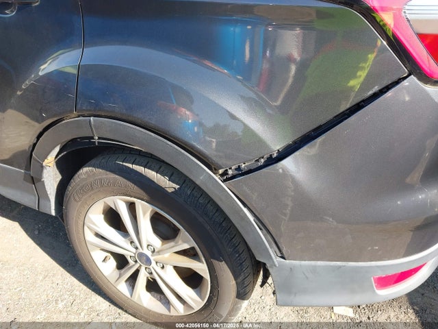 1FMCU0GDXHUB66813 Ford ESCAPE SE