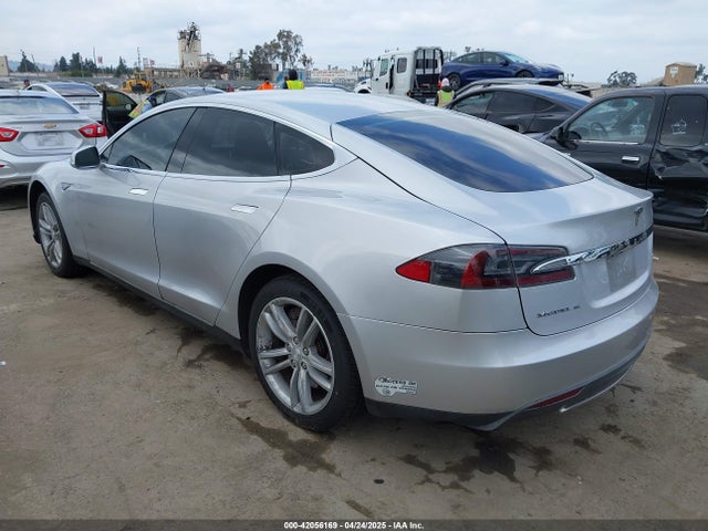 2013 TESLA MODEL S 5YJSA1DG7DFP11382 Photo 2
