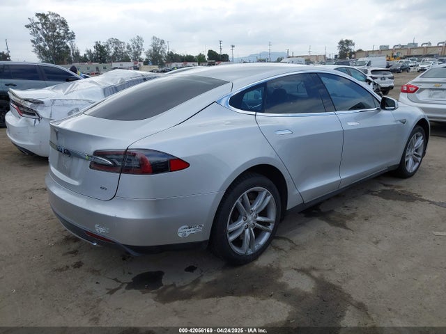 2013 TESLA MODEL S 5YJSA1DG7DFP11382 Photo 3