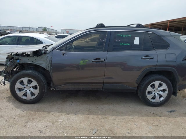 JTMH1RFV8KJ008304 Toyota RAV4 LE