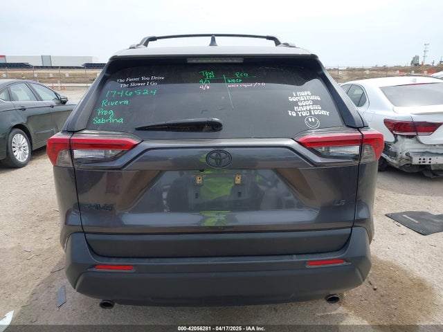 JTMH1RFV8KJ008304 Toyota RAV4 LE