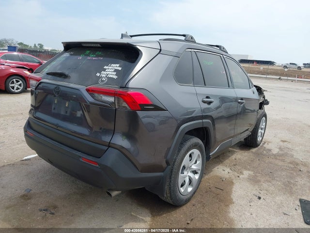 JTMH1RFV8KJ008304 Toyota RAV4 LE