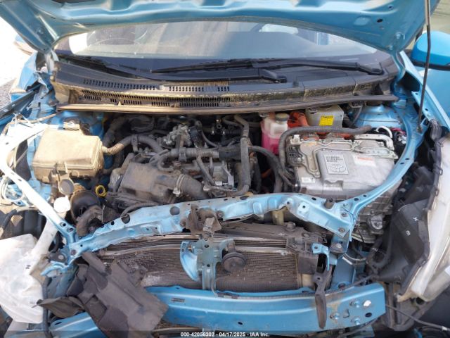 JTDKDTB38F1097487 Toyota Prius C One