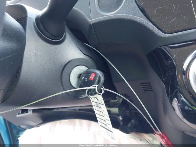 JTDKDTB38F1097487 Toyota Prius C One