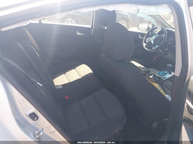 KIA FORTE LX 2017 3KPFK4A74HE025025 Image 8