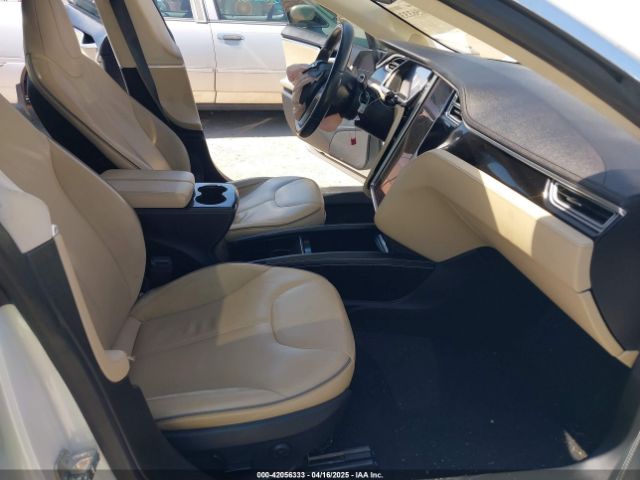 2013 TESLA MODEL S 5YJSA1CN2DFP26615 Photo 4