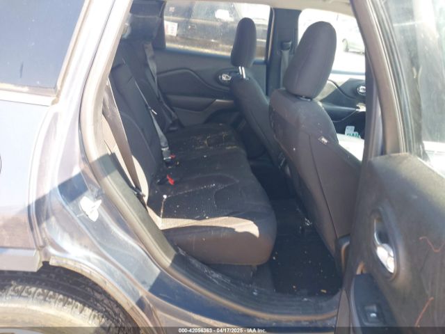 1C4PJLCBXKD381863 Jeep Cherokee Latitude Fwd