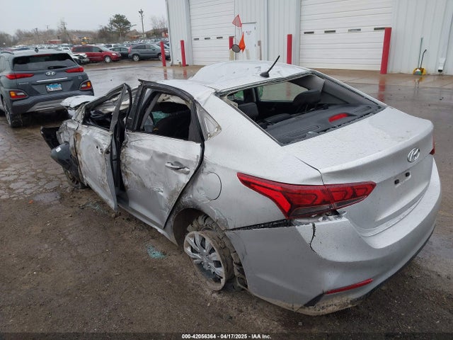 3KPC24A38KE071142 Hyundai ACCENT SE