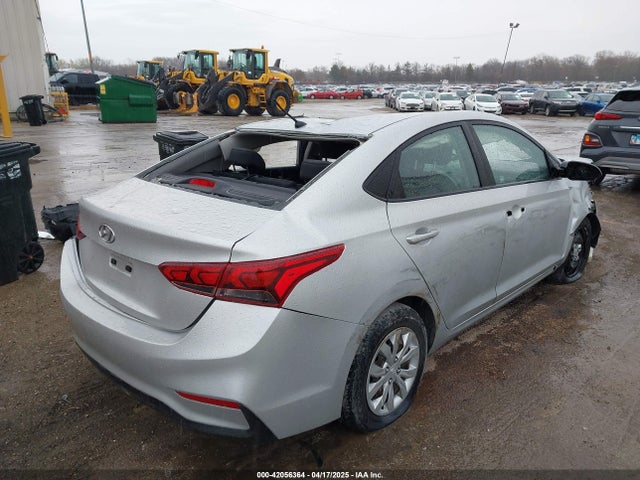 3KPC24A38KE071142 Hyundai ACCENT SE
