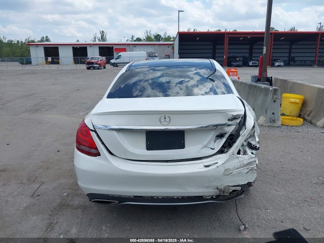 55SWF4KB9FU033439 Mercedes-Benz C 300 4matic/luxury 4matic/sport 4matic