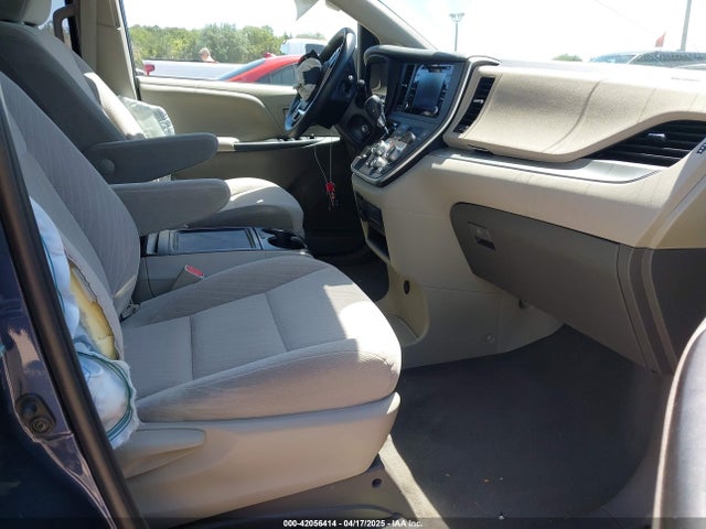 Toyota SIENNA LE 2020 5TDKZ3DC0LS047826 Image 5
