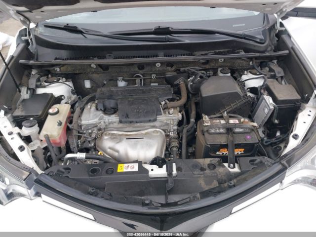 JTMRFREV3HD200681 Toyota Rav4 Xle