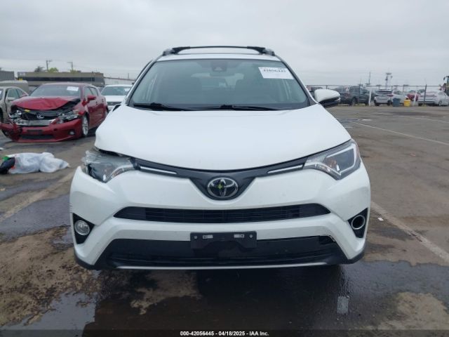 JTMRFREV3HD200681 Toyota Rav4 Xle